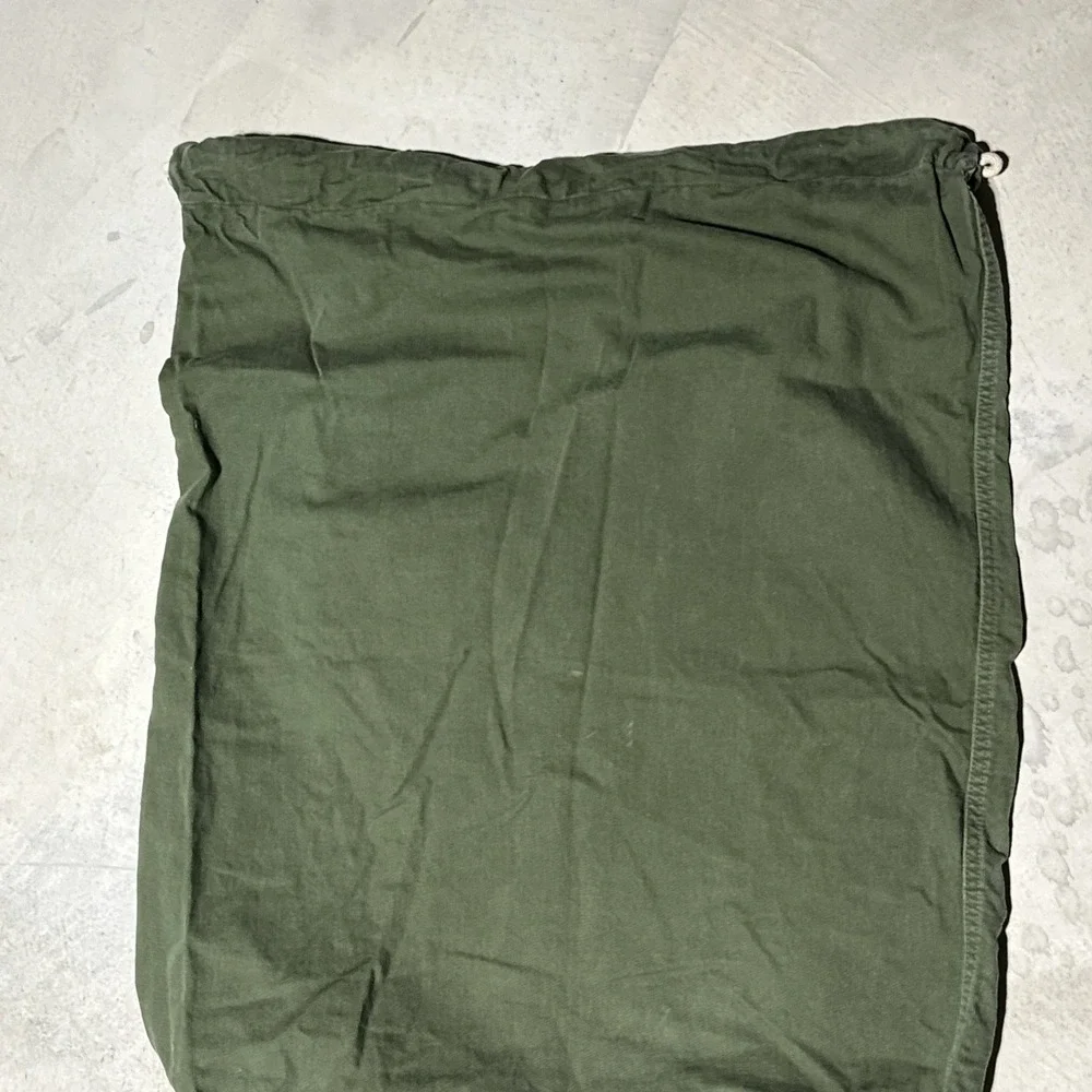 Vintage US ARMY GREEN COTTON LAUNDRY/DUTY BAG w/ DRAW STRING 1970s